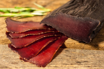 Ungarisch gepökeltes und geräuchertes Hirsch bresaola 0,235g-0,255g